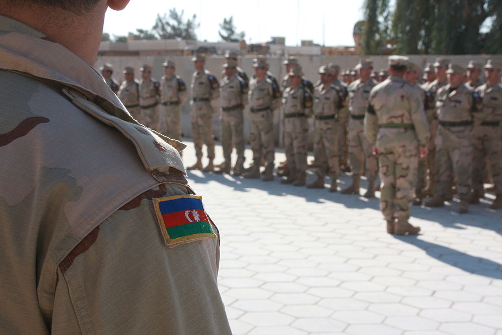 2017/12/1024px-Azerbaijani_soldiers_in_Iraq_31456_7567040890.jpg