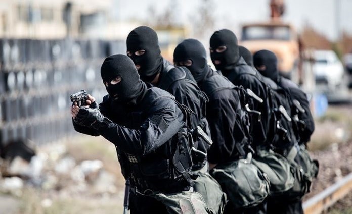 2018/01/Guards-Corps’-Quds-696x48532423_1514795429.jpg