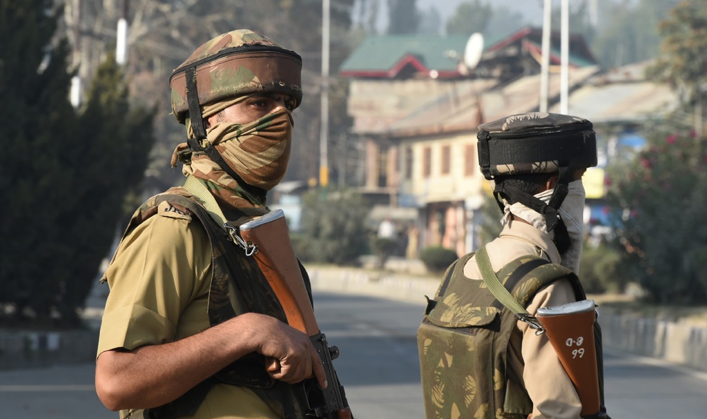 2018/02/iok-kashmir32432_1517822342.jpg