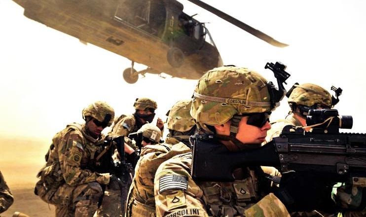 2018/04/US-Army-Pfc-Samuel-Corsolini-2nd-Battalion-25th-Aviation-Reg-25th-Combat-Aviation-Bde-with-UH-60-Black-Hawk-and-Afghan-Special-Forces-Kandahar-Prov-Afghanistan-16-March-2012800px345_1524660110.jpg