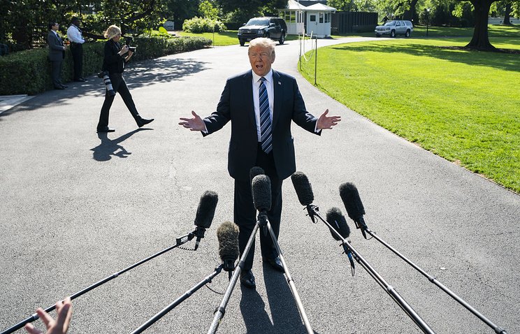 2018/05/2359-Donald-Tramp_1527256612.jpg