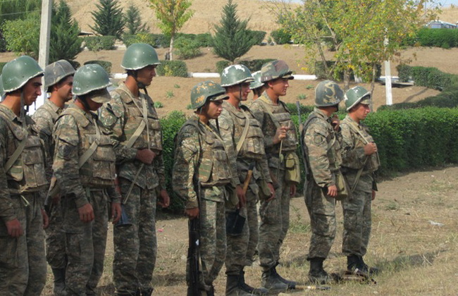 Qarabağdan Ermənistana hərbçilərin axını davam edir