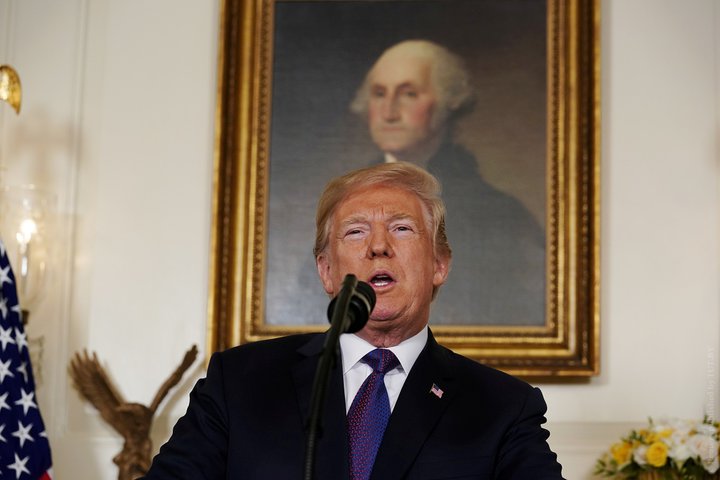 2018/05/rtx5ol9a_trump345_1526537480.jpg