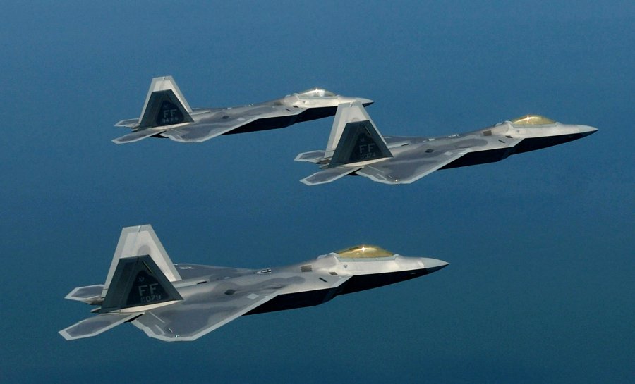 2018/07/F-22-Squadron_1531321453.png