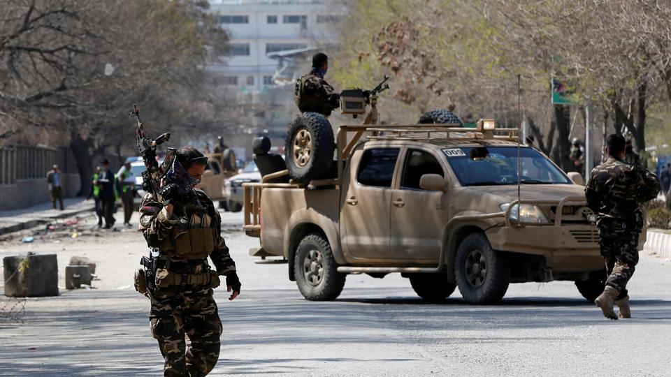 2018/08/afghan-security-forces-attack-watch-kabul-suicide_e6abb46e-301c-11e8-8732-87a46da2a8cc_1534337963.jpg