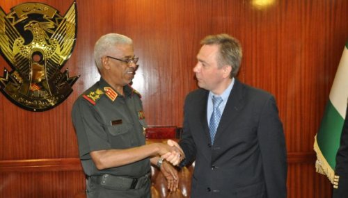 2018/08/sudan_defence_minister_receives_russian_ambassador_to_sudan_vladimir_zheltov_on_13_august_2018_suna_-91f04_1534236371.jpg