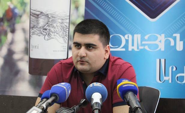2019/05/van-h-1556888862.jpg