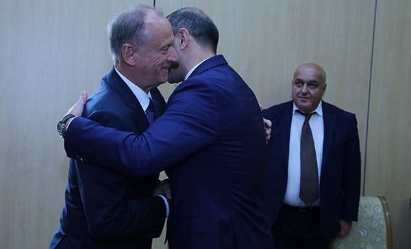 2019/06/Armen-1560933003.jpg