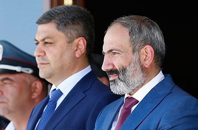Paşinyan və Vanetsyan razılaşdırılmış şəkildə oynayırlar?